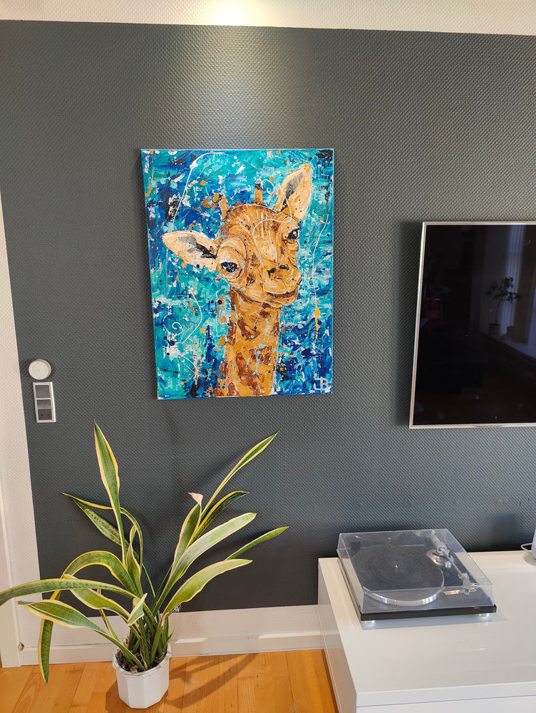 Giraffe In Blue 80x60